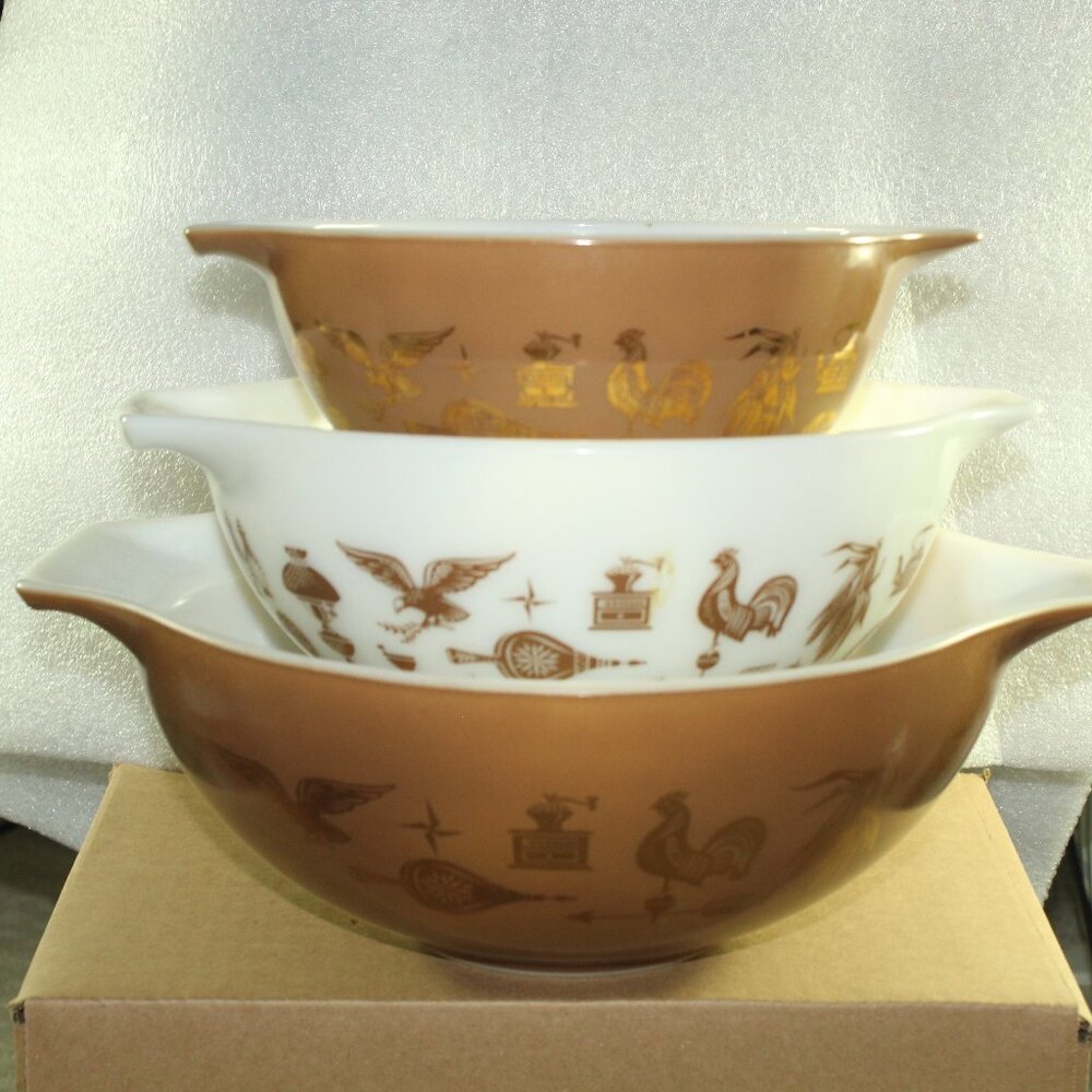 3 Vintage PYREX EARLY American Cinderella Nesting Mixing Bowls 442 443 444